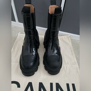 GANNI Heeled Mid Chelsea Boots